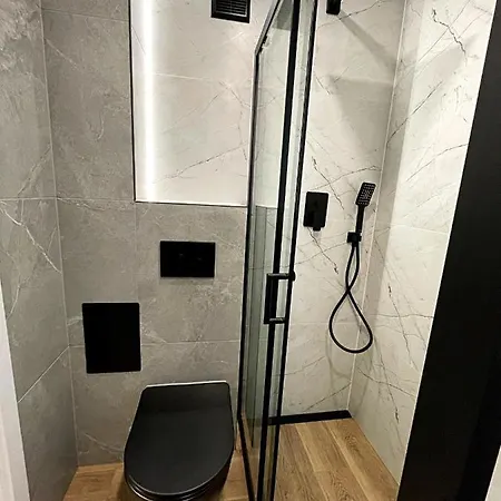 W Centrum Tarnowa Lwowska Lägenhet *